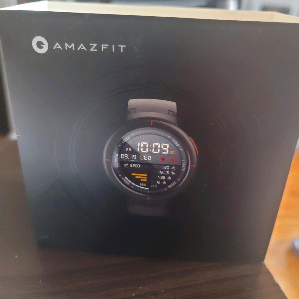 Amazfit Verge smart watch w/ extra bands, charger